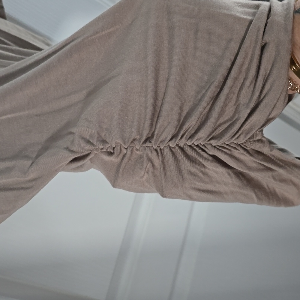 Batwing top with side ruching detail - Picture 4 of 5
